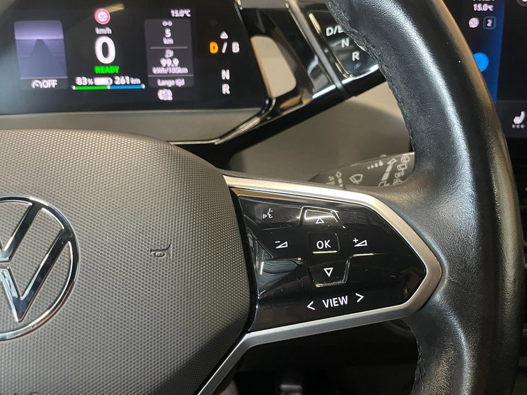 Vehicle Image 35