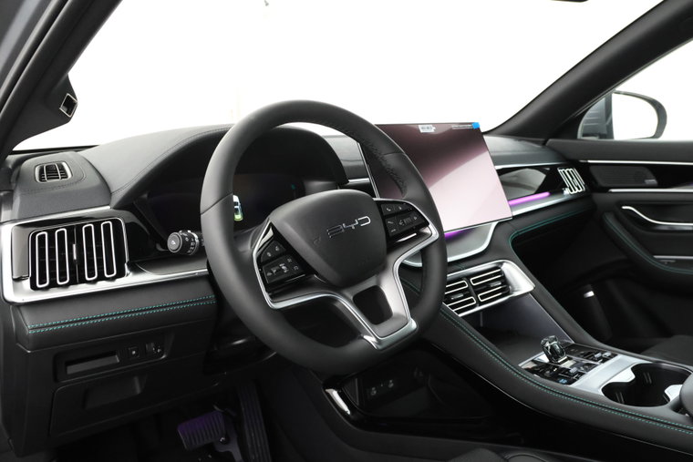 Vehicle Image 17