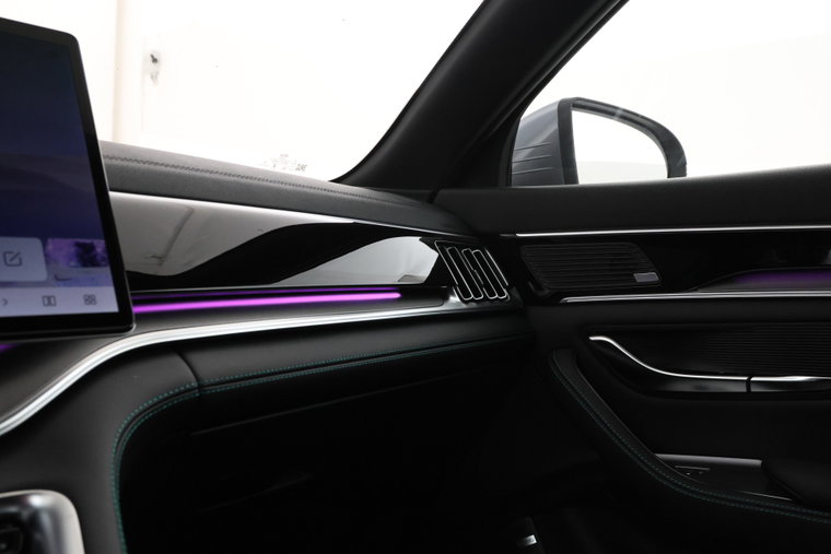Vehicle Image 37