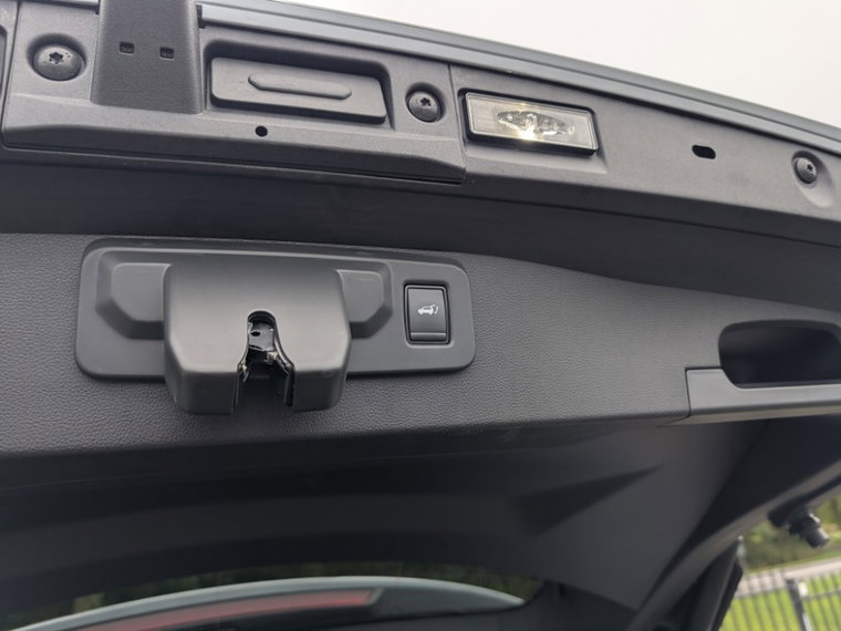 Vehicle Image 21