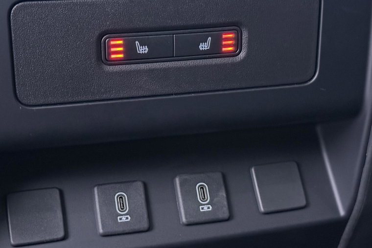 Vehicle Image 48