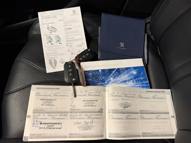 Vehicle Image 32