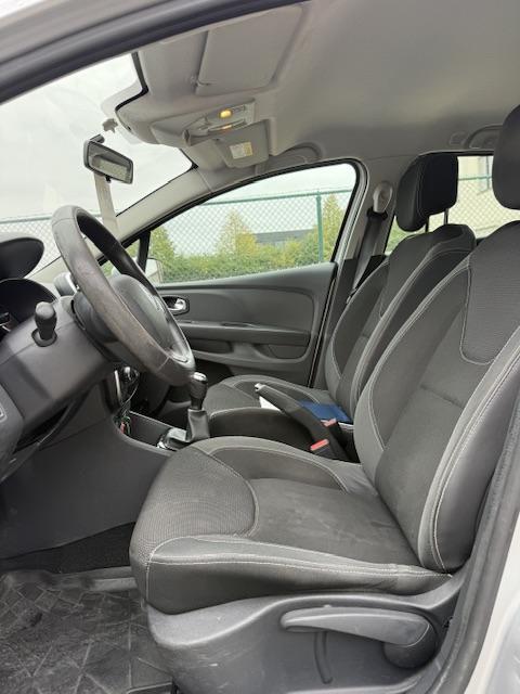 Vehicle Image 29