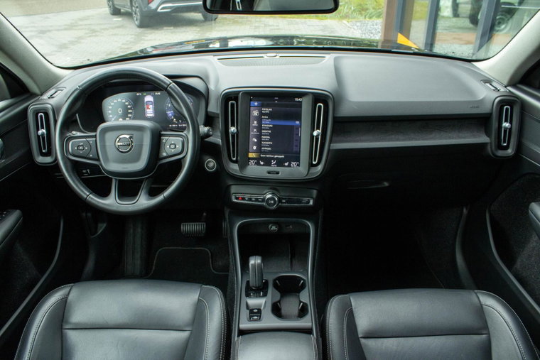 Vehicle Image 35