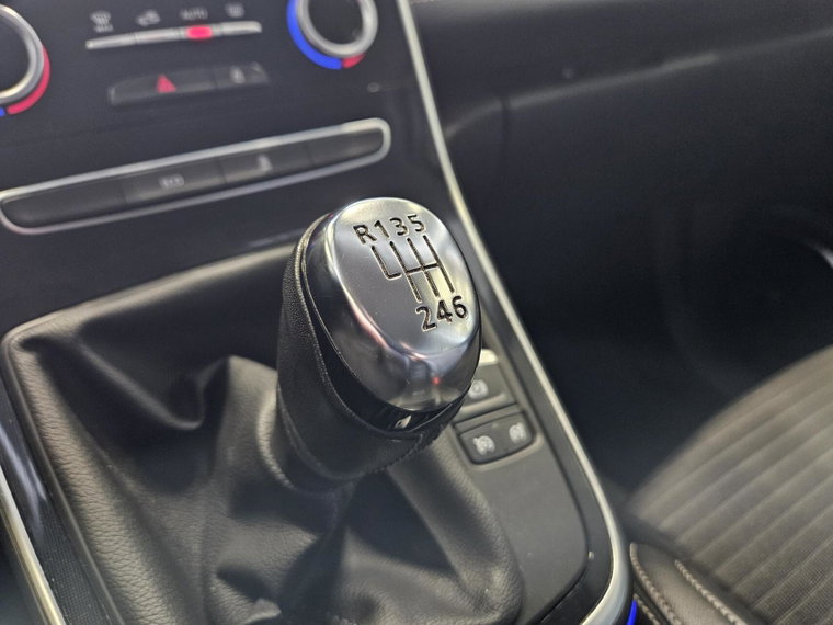 Vehicle Image 24