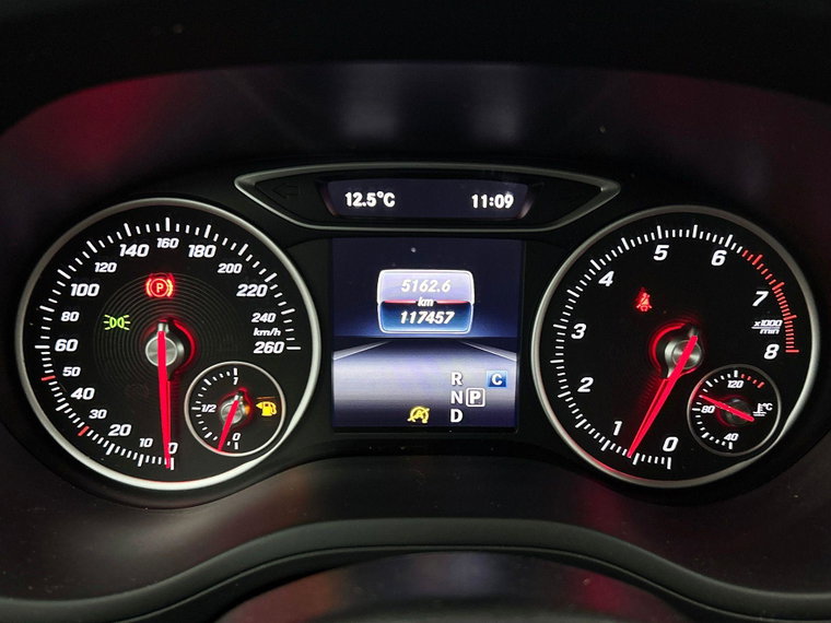 Vehicle Image 25