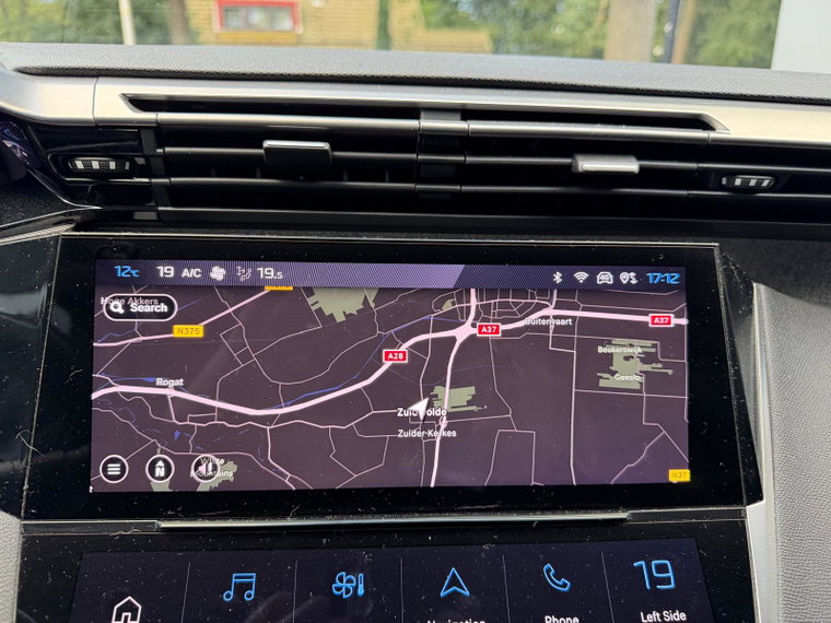 Vehicle Image 28
