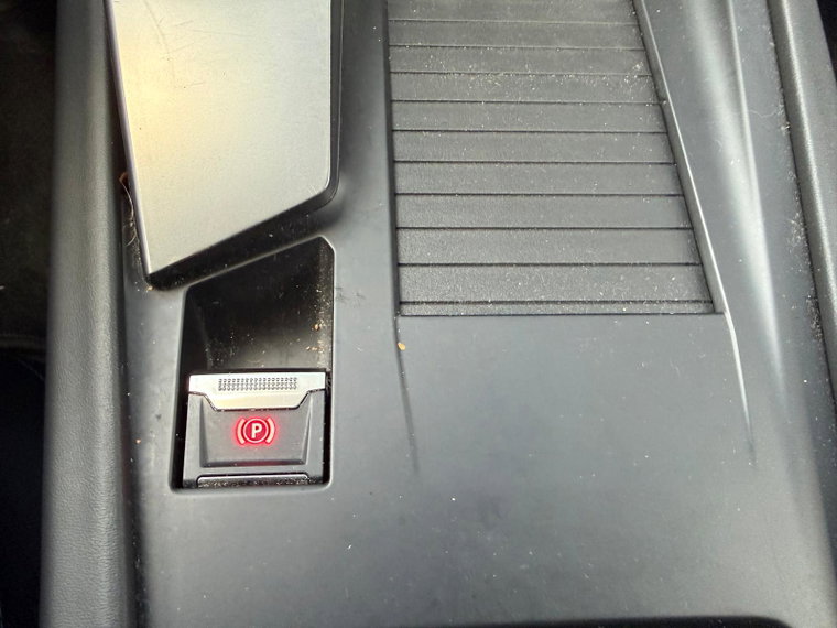 Vehicle Image 37