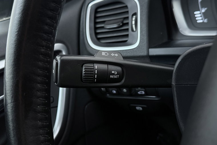 Vehicle Image 29