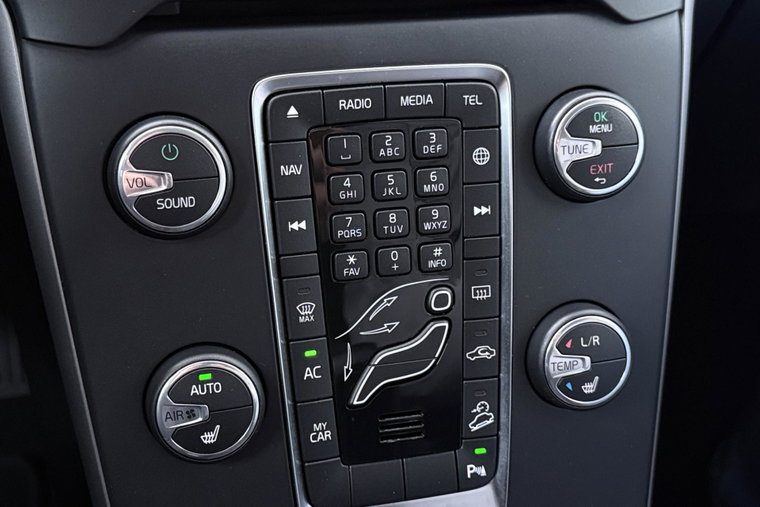 Vehicle Image 26