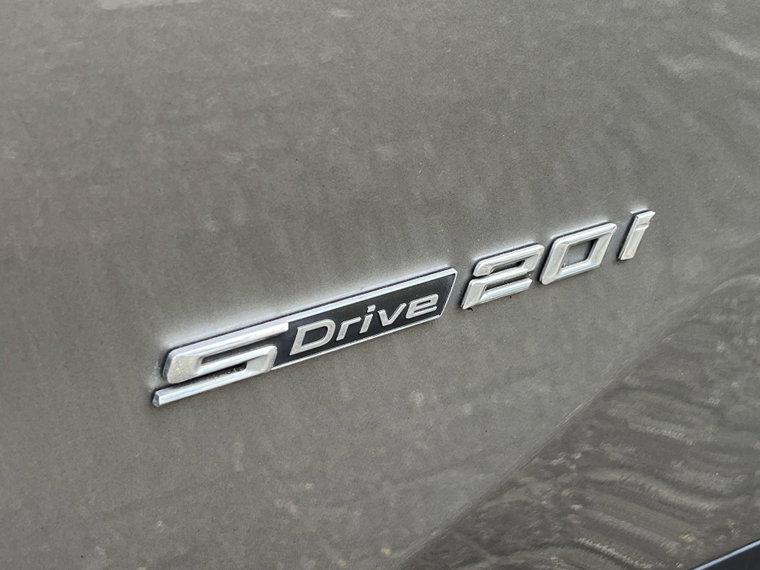 Vehicle Image 39