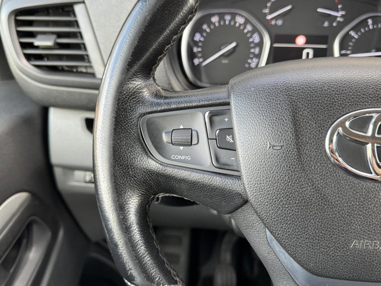 Vehicle Image 31