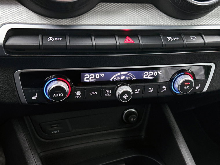 Vehicle Image 27
