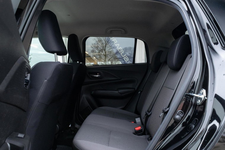 Vehicle Image 12