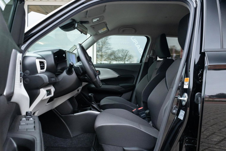 Vehicle Image 10