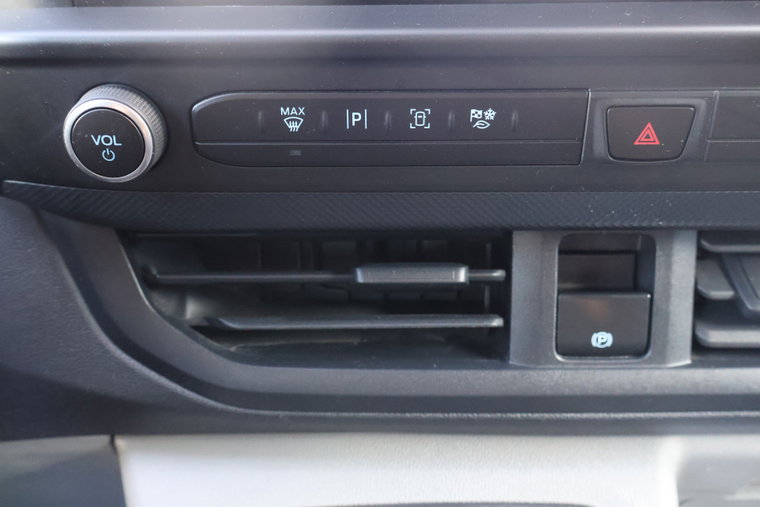 Vehicle Image 31