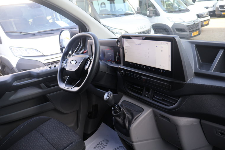 Vehicle Image 36