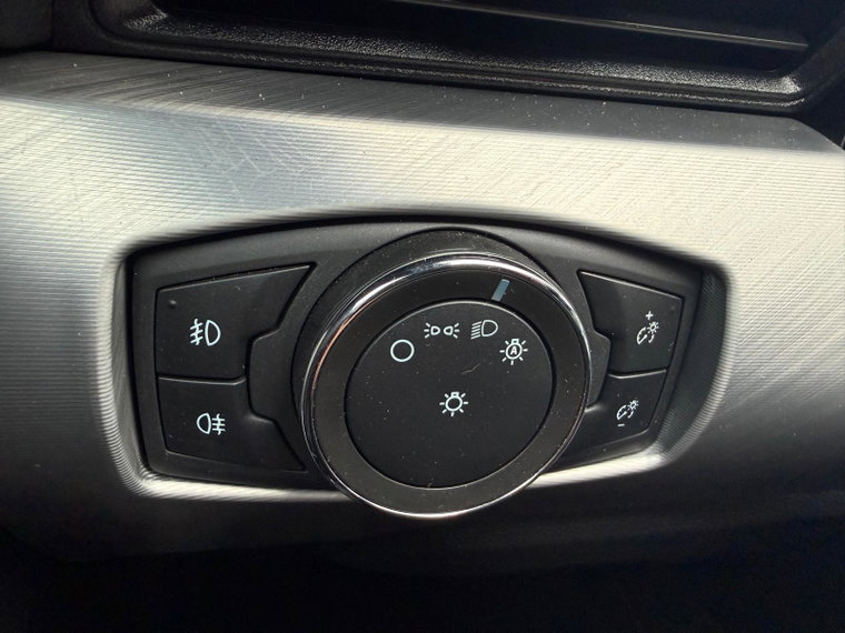 Vehicle Image 38