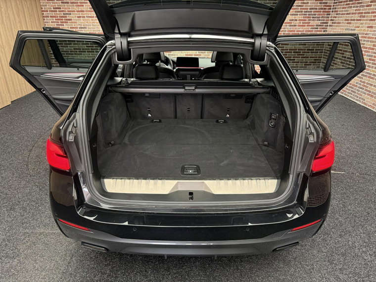 Vehicle Image 28