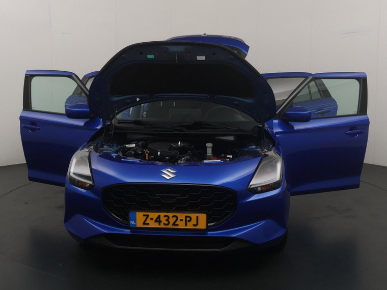 Vehicle Image 25