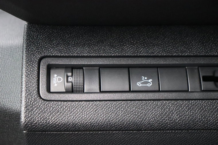 Vehicle Image 27