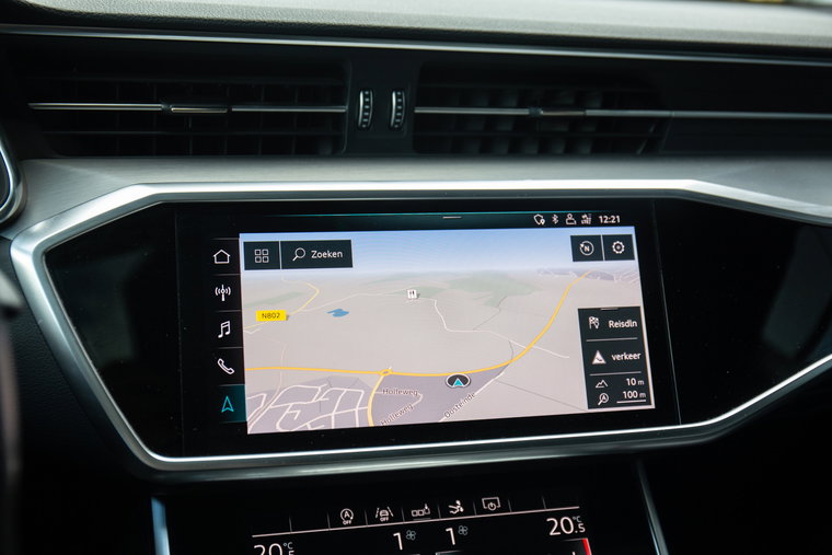Vehicle Image 16