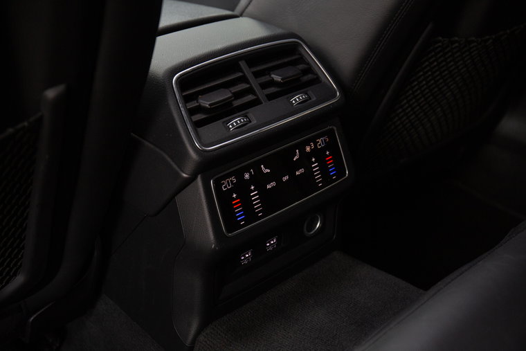Vehicle Image 28