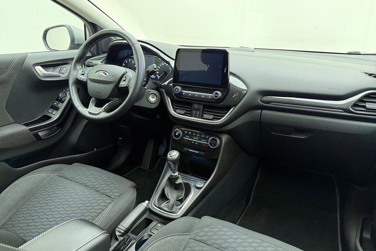 Vehicle Image 16
