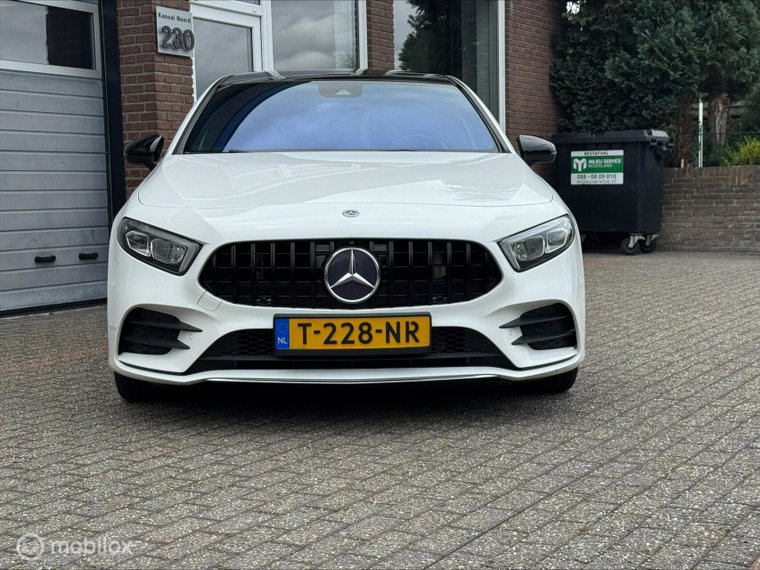 Vehicle Image 24