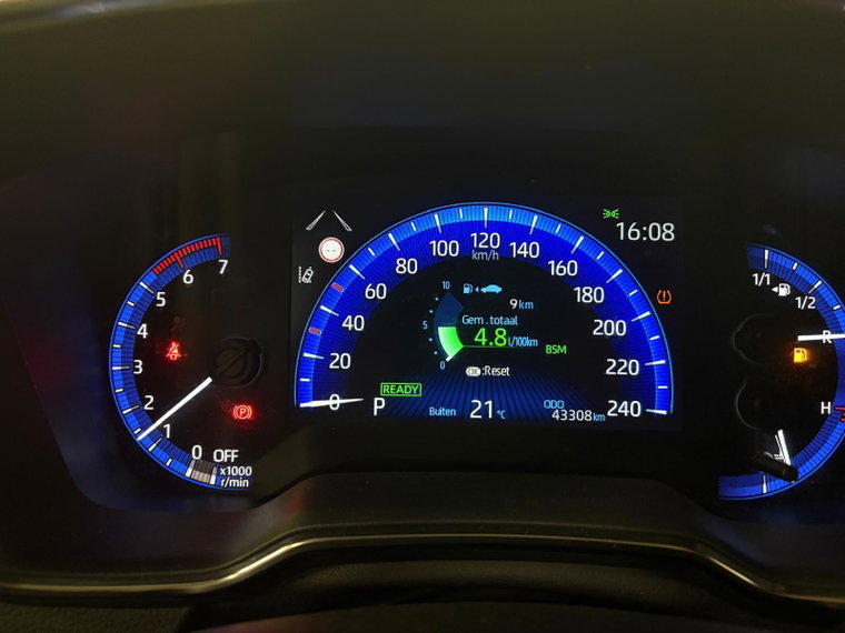 Vehicle Image 9