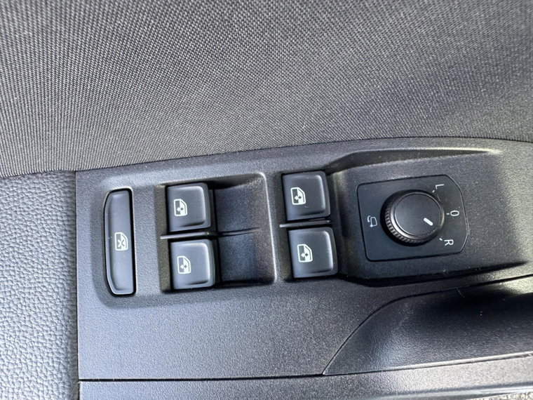 Vehicle Image 27