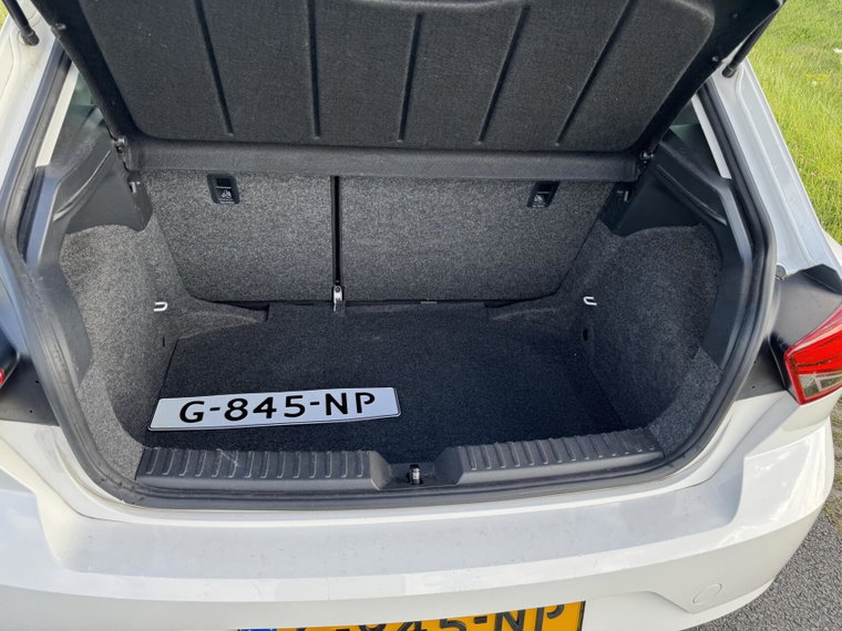 Vehicle Image 33