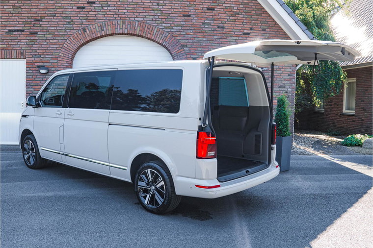 Vehicle Image 32