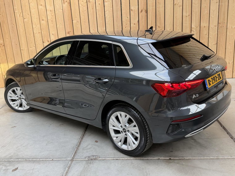 Vehicle Image 45