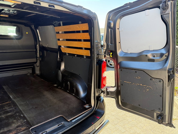 Vehicle Image 20