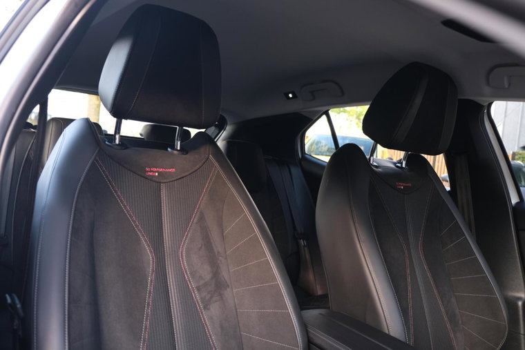 Vehicle Image 22