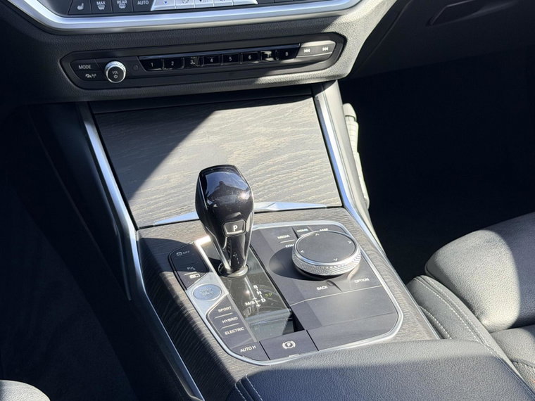Vehicle Image 33