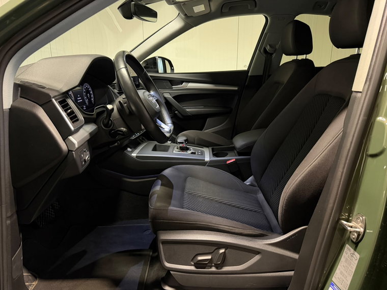 Vehicle Image 19
