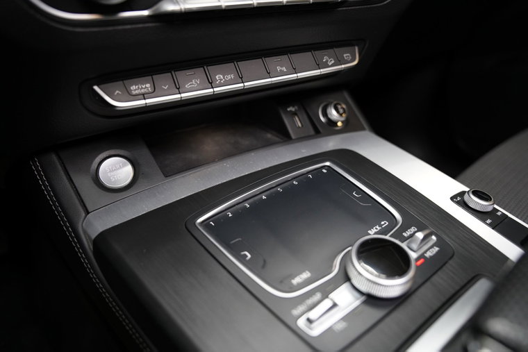Vehicle Image 35
