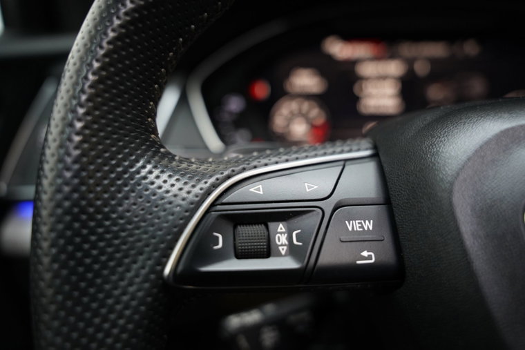 Vehicle Image 38