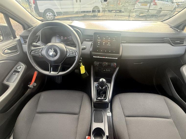 Vehicle Image 13