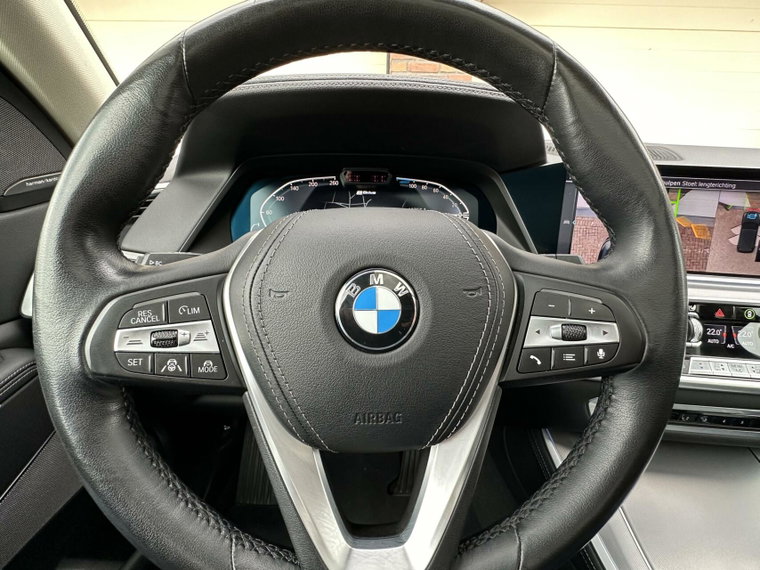 Vehicle Image 26