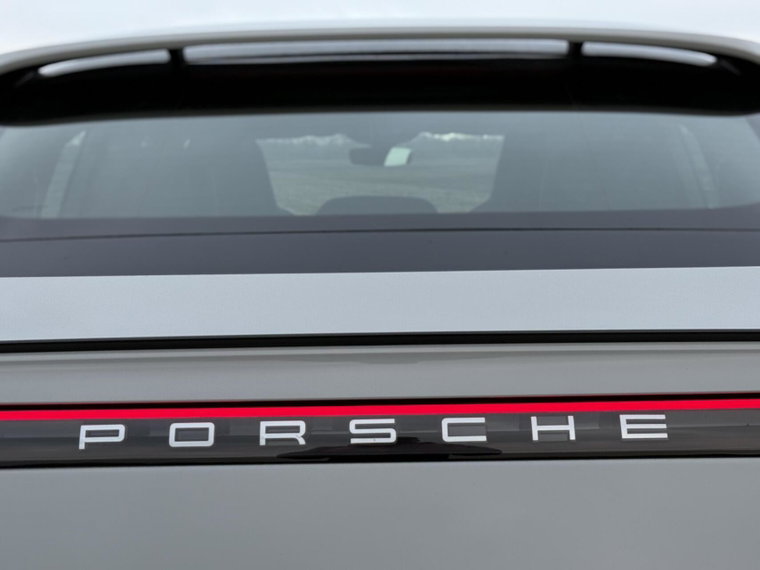 Vehicle Image 37