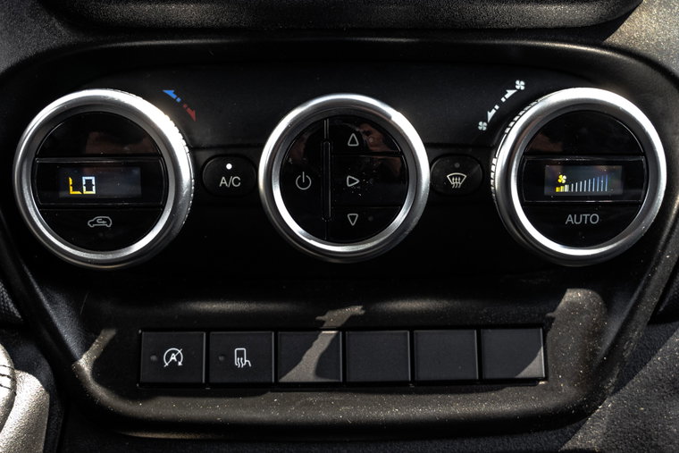Vehicle Image 19