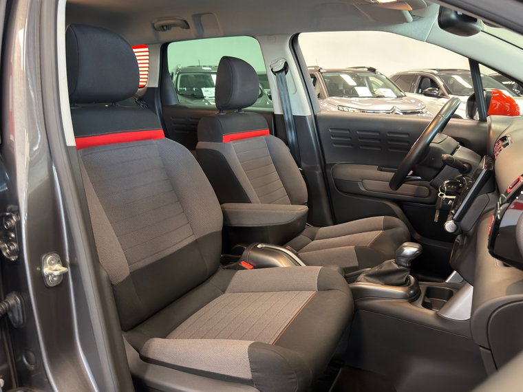 Vehicle Image 15