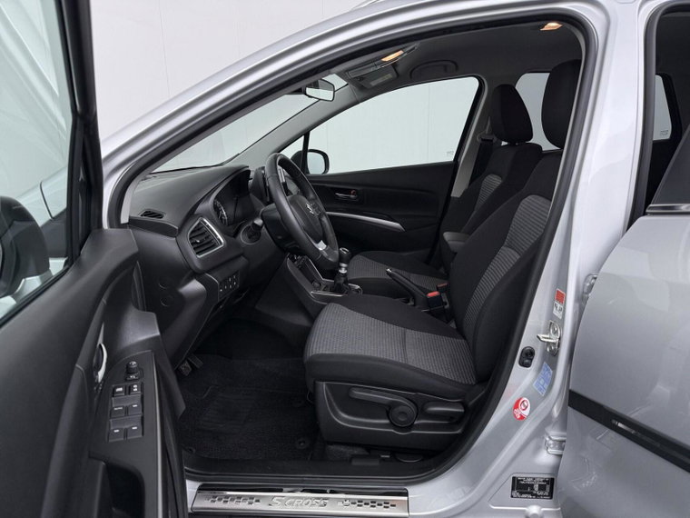 Vehicle Image 10