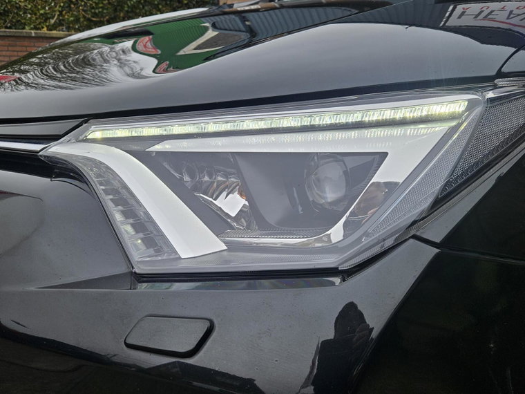 Vehicle Image 35