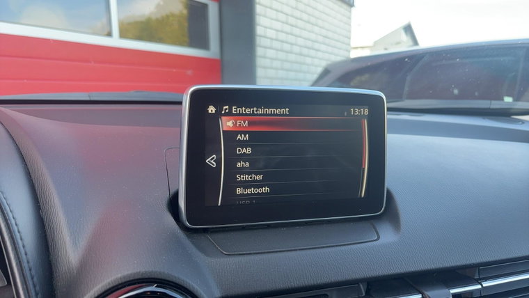 Vehicle Image 13