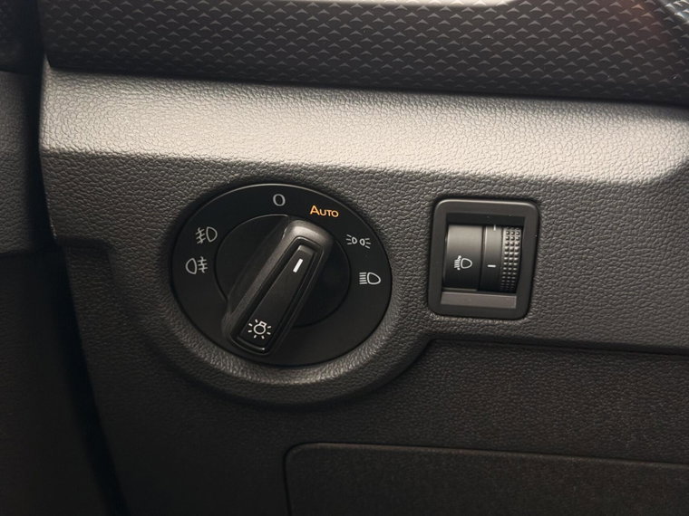Vehicle Image 29