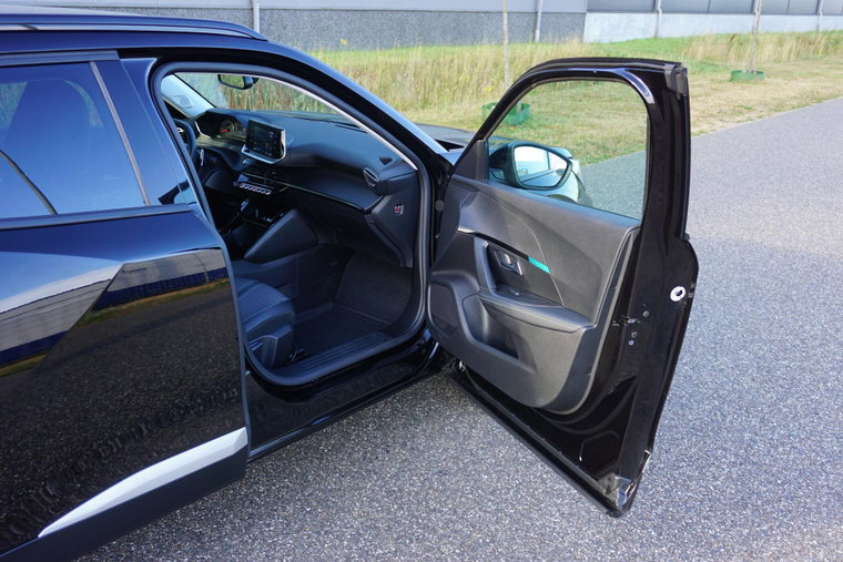 Vehicle Image 33